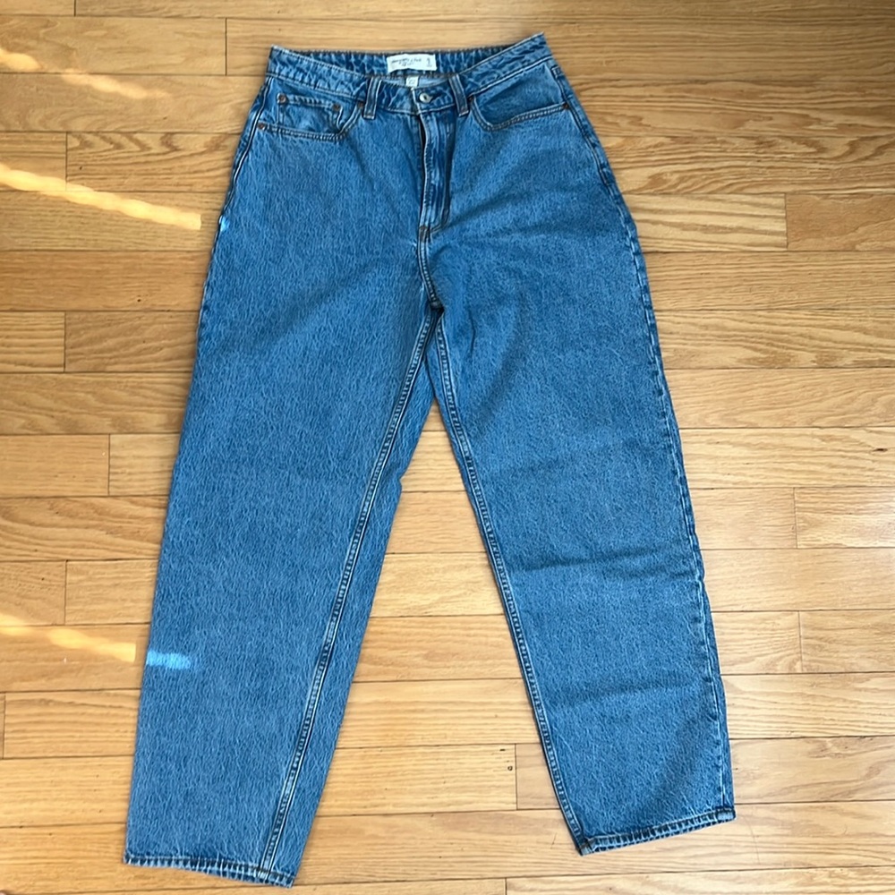 NWOT Abercrombie & Fitch Curve Love Taper High Rise Jean